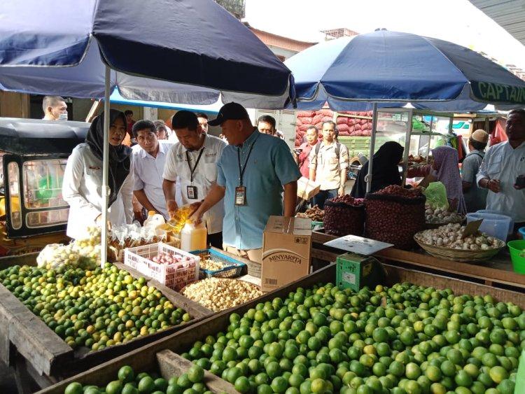 Kepala KPPU bersama Kadis Perdagangan Sulsel Kunjungi Pasar Terong