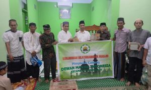 Jelang Ramadan, Legislatif DPRD Makassar Kasrudi Bagi Alquran