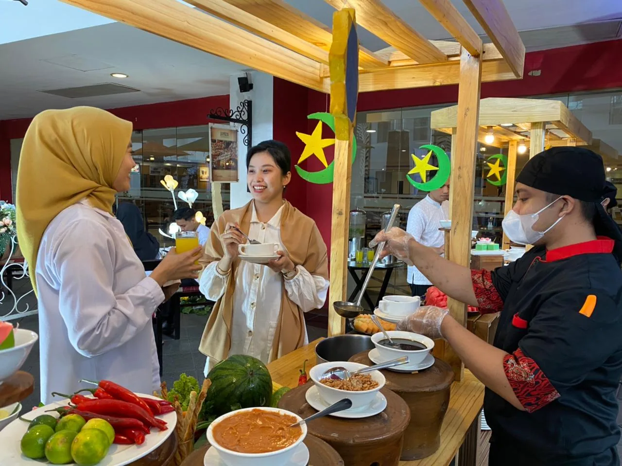 Kambing Guling bisa Dinikmati Sepuasnya di Swiss-Belinn Panakukkang 