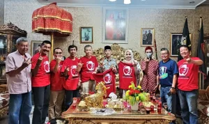 Pengurus Komiter Ganjarian Community Sambangi Kediaman Keluarga Besar Andi Kumala Idjo