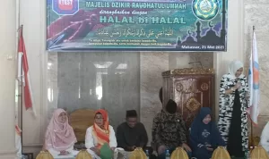 Ada 50 Pengurus Majelis Dzikir Raudhatul Umma Dikukuhkan. Wahidah Eka Putri: Wanita Harus Paham Agama dan Rajin Dzikirullah