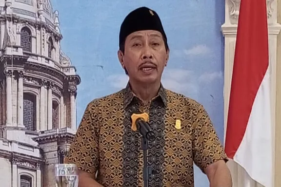 Gelar Sosper Perda no.15 tahun 2019, Anggota DPRD Anton Paul Goni