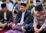 Rudianto Lallo Ikut Salat Idul Adha di Anjungan Pantai Losari