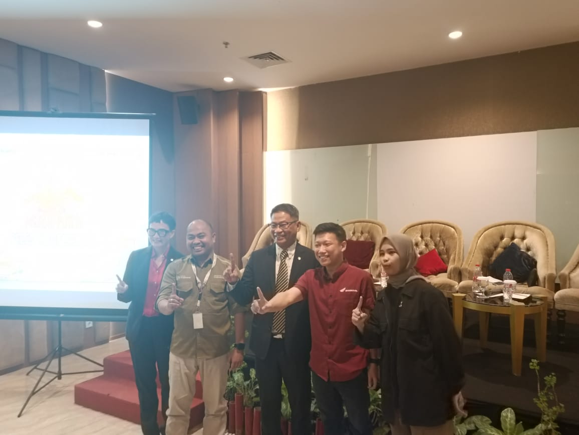 DSOM Swissbel Losari Samra, Kadis pariwisata Moh Roem, GM Swissbel Losari Iwan Kurniawan, Area Manager Asmo Makassar Jefry, Founder MCN Mistri