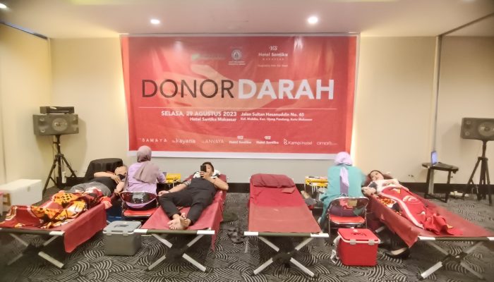 Masih Dalam Semarak Hari Kemerdekaan RI ke-78, Santika Hotel Gelar Aksi Donor Darah