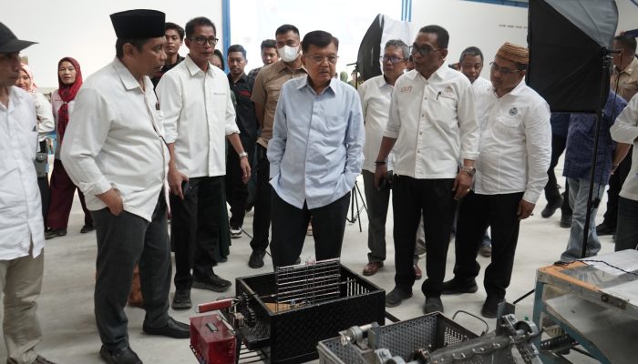 Yayasan Hadji Kalla dan Yayasan Al Ghazali Resmikan Workshop H. Achmad Kalla Fakultas Teknik UIM