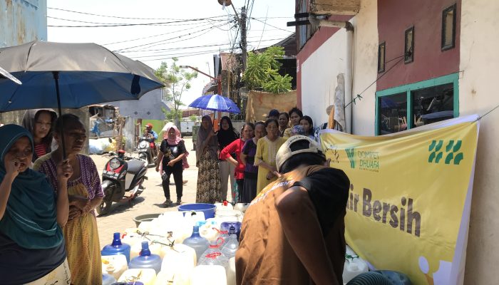 Browcyl dan Dompet Dhuafa Distribusikan Air Bersih di Daerah Rappokalling Makassar