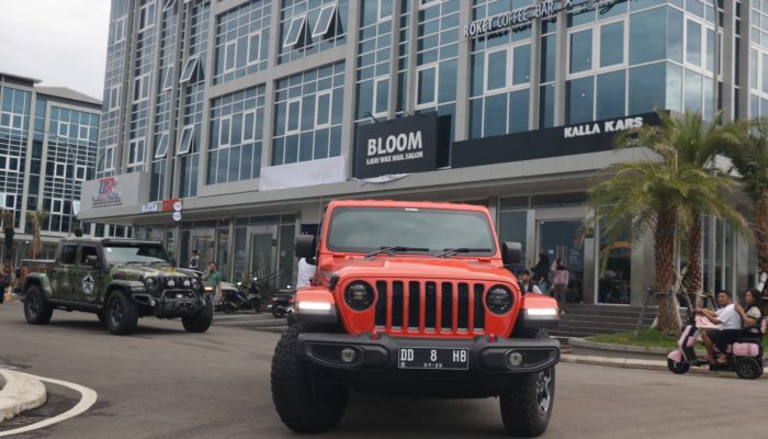 Puluhan Pengguna Jeep Wrangler Silaturahmi di Store United E-Motor