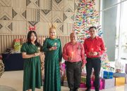 Indahnya Persatuan, Mercure Nexa Pettarani Rayakan Natal Bersama Karyawan dan Anak Panti Asuhan