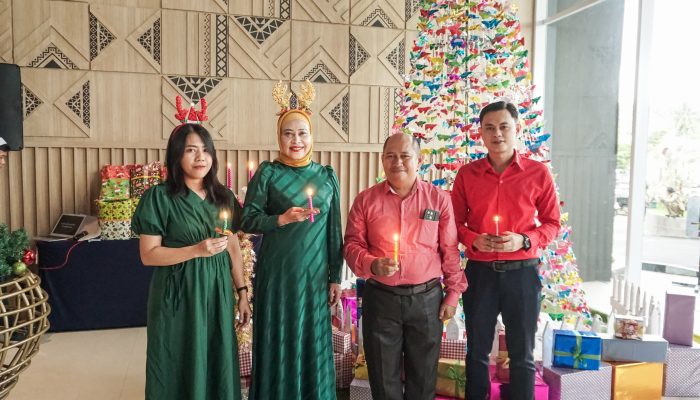 Indahnya Persatuan, Mercure Nexa Pettarani Rayakan Natal Bersama Karyawan dan Anak Panti Asuhan