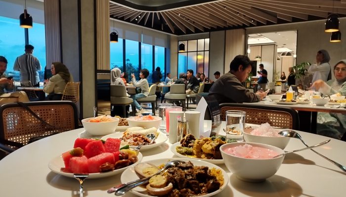 Berbuka Puasa Dengan Kelezatan Aneka Masakan Nusantara Dan Timur Tengah Di Hotel Hyatt Place Makassar