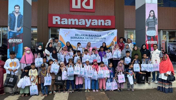 Indahnya Berbagi, YBM PLN UID Sulselrabar Ajak Anak Yatim dan Dhuafa Belanja Baju Lebaran