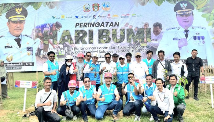 Peringatan Hari Bumi 2024, PLN Tanam 1.000 Pohon Produktif di Wajo