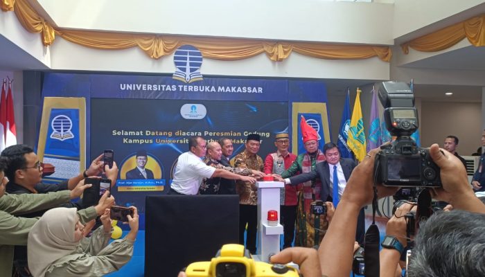 Menko PMK RI Resmikan Kampus Baru UT Makassar