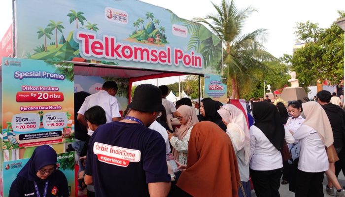 Semarakkan F8 Makassar 2024, Telkomsel Siapkan Grand Prize Motor Listrik di Telkomsel Island