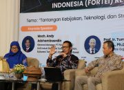 GM PLN UID Sulselrabar Paparkan Strategi Transisi Energi untuk Capai NZE 2060 dalam Seminar Nasional Teknik Elektro