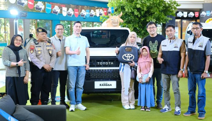 Suhardi Penjual Buah dan Perabot Asal Gowa Berhasil Menangkan Grand Prize 1 Unit Toyota Hilux Rangga