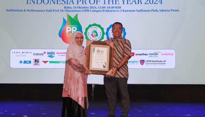 Program Teman UMKM Smartfren Raih Penghargaan PR of the Year 2024 