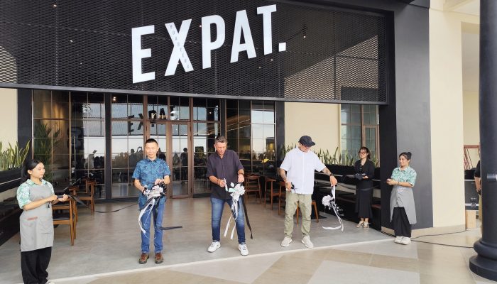 Opening Outlet ke-8 Secara Nasional, Expat. Roasters Menggebrak Makassar dengan Kafe Tepi Laut Terbaru