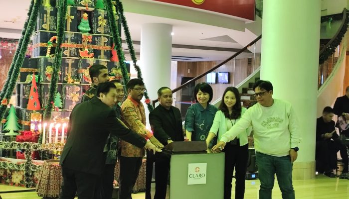 GM Claro Hotel Makassar ungkap Makna Natal di ” Christmas Lights On”