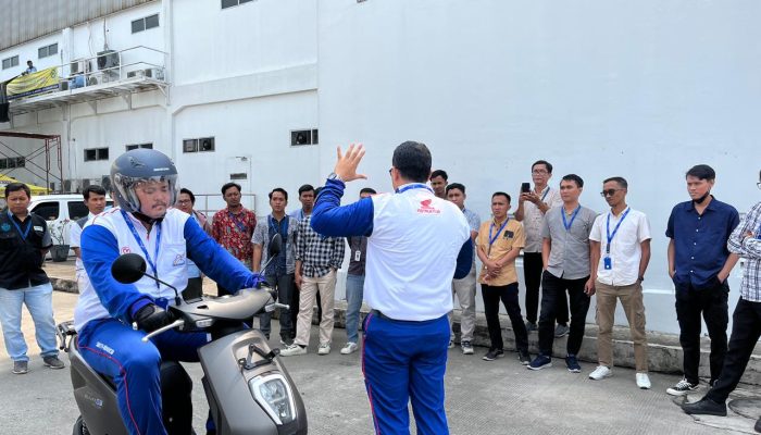 Instruktur Safety Riding Honda Cerahkan Ratusan Ribu Masyarakat