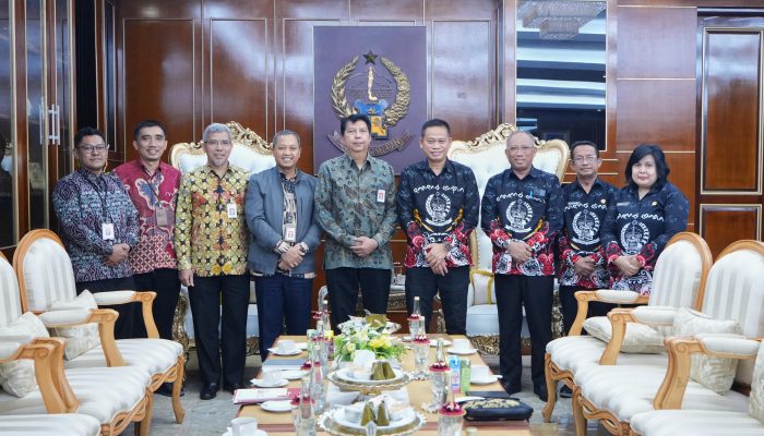 Harap Dukungan OJK, Pj Gubernur Sulsel Prof Fadjry Djufry Dorong Swasembada Pangan Melalui KUR