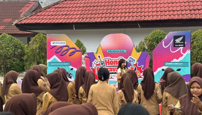 Keseruan ExtravagenZ Hadir di SMK N 1 Kendari