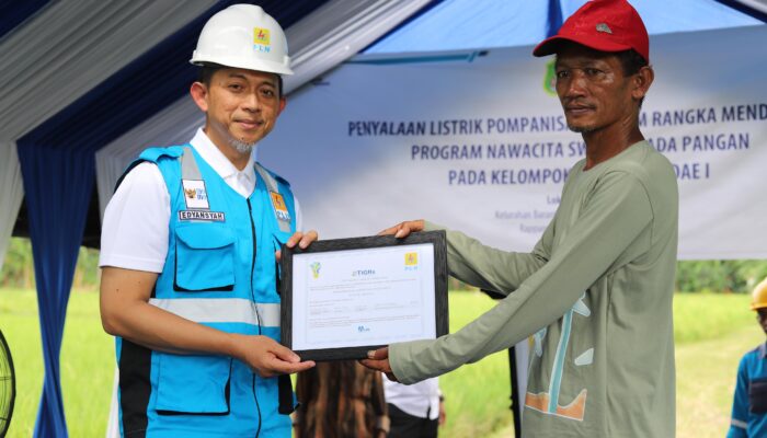 Petani di Sidrap Hemat Operasional Hingga 63 Persen Berkat Layanan Listrik Hijau PLN