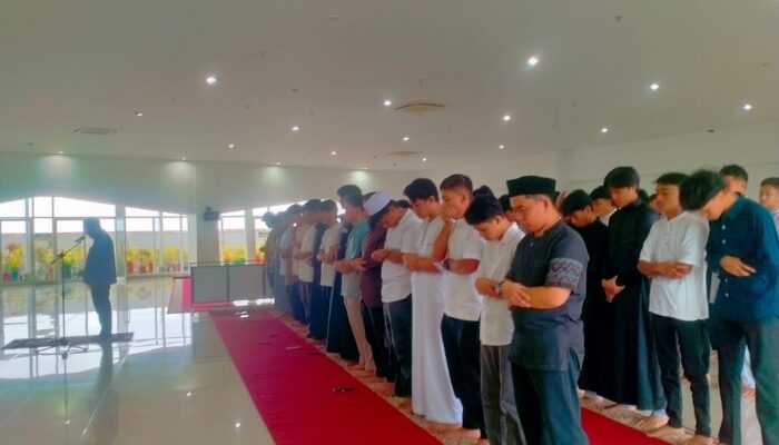 Membangun Perilaku Islami Siswa di SMA Islam Athirah 1 Makassar Gelar Kegiatan AJR