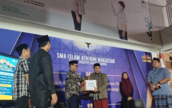 SMA Islam Athirah 1 Makassar Berbagi Kebahagiaan Ramadan dengan 8 Panti Asuhan