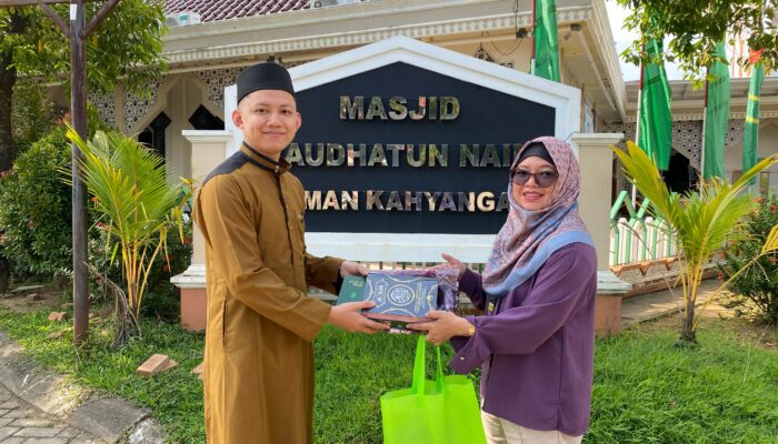 GMTD Wakafkan Perlengkapan Ibadah Dan Al-Qur’an ke Lima Masjid di Tanjung Bunga