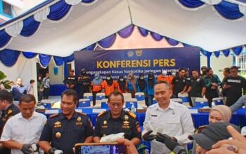 Sinergi Tangguh Bea Cukai dan BNN Gagalkan Penyelundupan Sabu Rp2,4 Miliar di Makassar