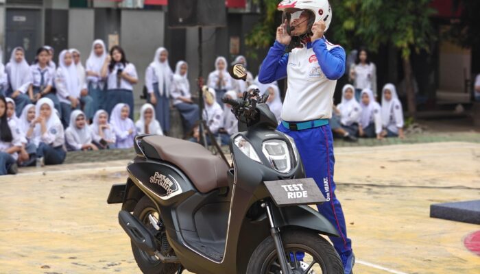 Asmo Sulsel Tegaskan Pentingnya Keselamatan Berkendara Lewat Edukasi di SMKN 4 Makassar