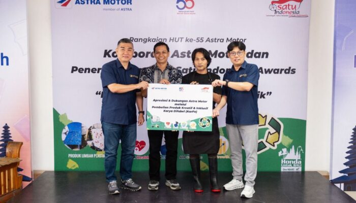 Astra Motor Berkolaborasi dengan Penerima Apresiasi SATU Indonesia Awards dalam Pengolahan Sampah Botol Plastik