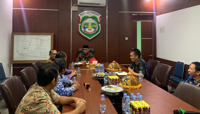 KPP Pratama Mamuju Jalin Sinergi Penguatan Penerimaan Pajak Bersama Pemkab Mamuju Tengah