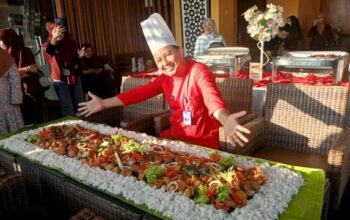Aerotel Smile Makassar Luncurkan Menu Spesial “Seafood Hambur Merdeka”, Sajian Laut dengan Cita Rasa Kemerdekaan