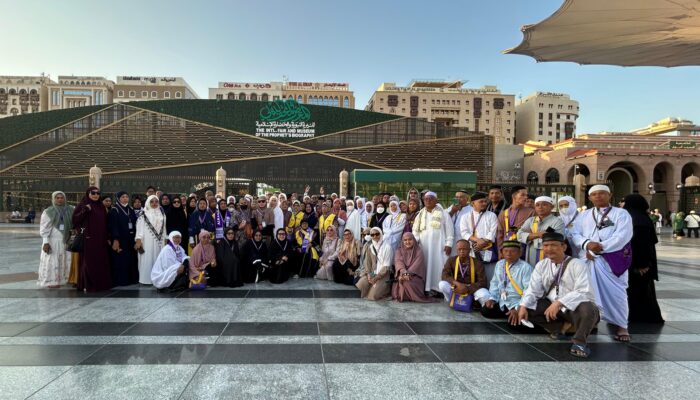 Adira Finance Umumkan 40 Pemenang Umrah Tahap Kedua, Peluang Baru Menanti di Program HARCILNAS 2025