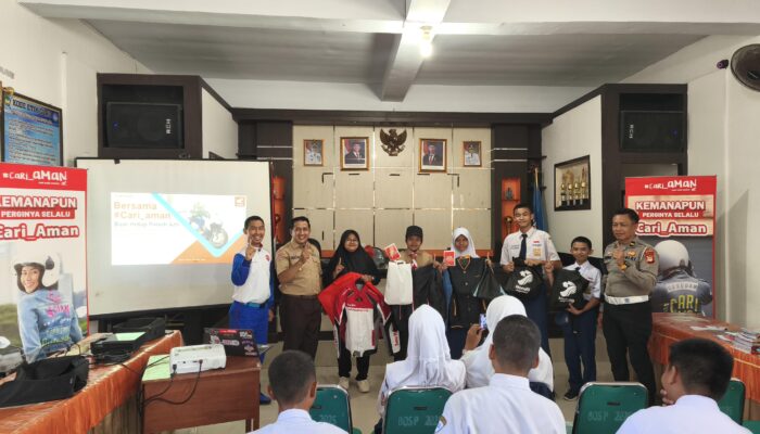 Asmo Sulsel Gandeng Polres Gowa Berikan Edukasi Safety Riding untuk Pelajar SMPN 1 Sungguminasa