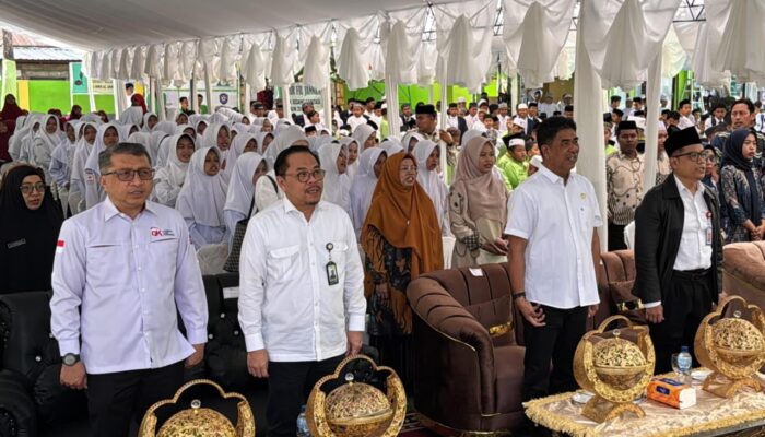 OJK Dorong Literasi dan Inklusi Keuangan Santri Lewat HIM dan BLK 2025 di Bone