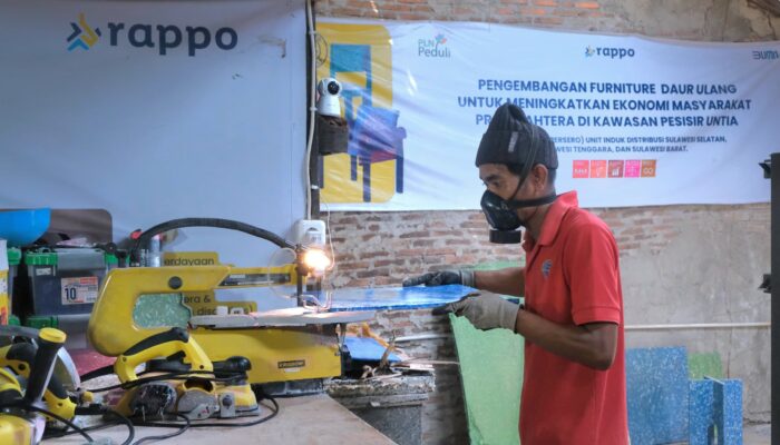 Melalui Program TJSL, PLN Bersama Rappo Indonesia Kelola Sampah Plastik Jadi Produk Bernilai Guna