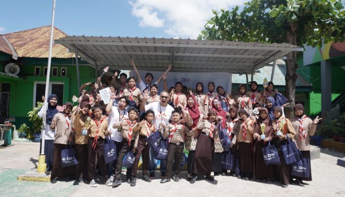 Edukasi Pajak Sejak Dini: KPP Watampone & KP2KP Sengkang Gelar Tax Goes to School 2025 di Wajo