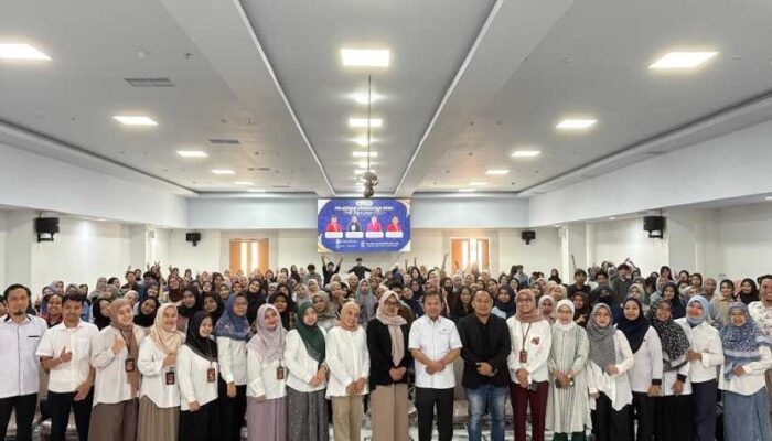 Asri Tadda Bagi Tips Menulis Buku PBL di FKM Unhas, Dorong Mahasiswa Kesmas Hasilkan Karya