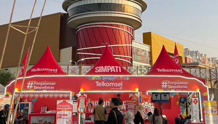 Telkomsel Suguhkan Layanan Digital Interaktif dan Promo Spesial di Festival F8 Makassar 2025