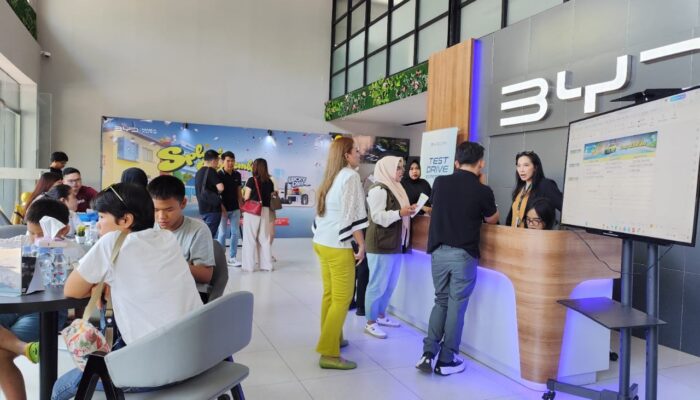 BYD Tawarkan Ragam Mobil Listrik di Makassar, Atto 1 Catat SPK Tertinggi