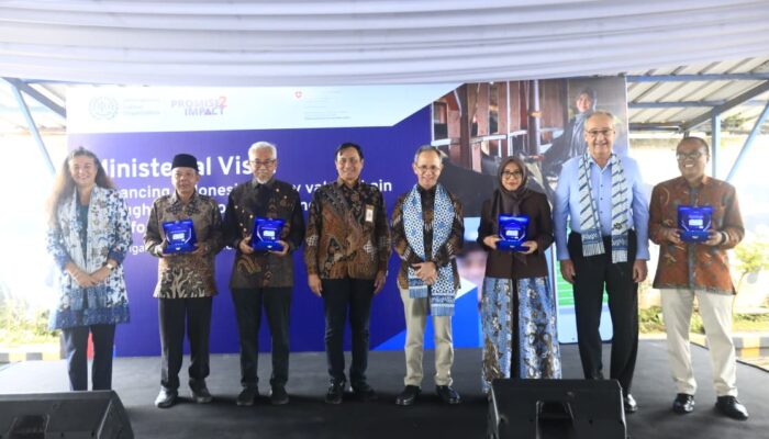 Perkuat Ekonomi Daerah OJK Dorong Digitalisasi Ekosistem Sapi Perah