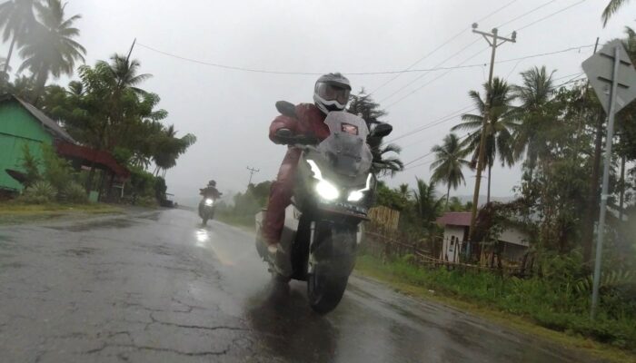 Astra Motor Sulsel Ajak Pengendara Tetap #Cari_Aman di Jalan Licin dan Berpasir