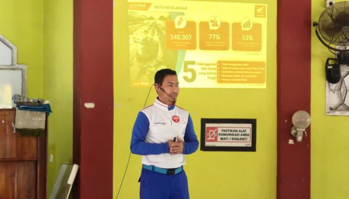 Asmo Sulsel dan Polres Gowa Edukasi Pelajar Madrasah Madani Tentang Pentingnya Safety Riding