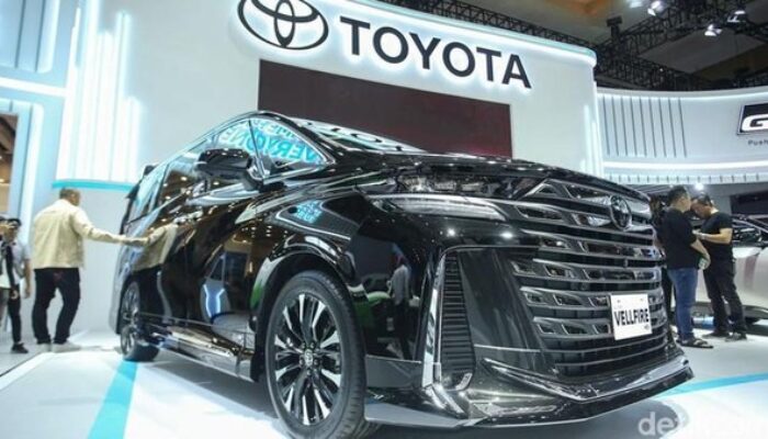 Kemewahan dan Efisiensi Bahan Bakar, Kalla Toyota Ungkap Daya Tarik Mobil Hybrid