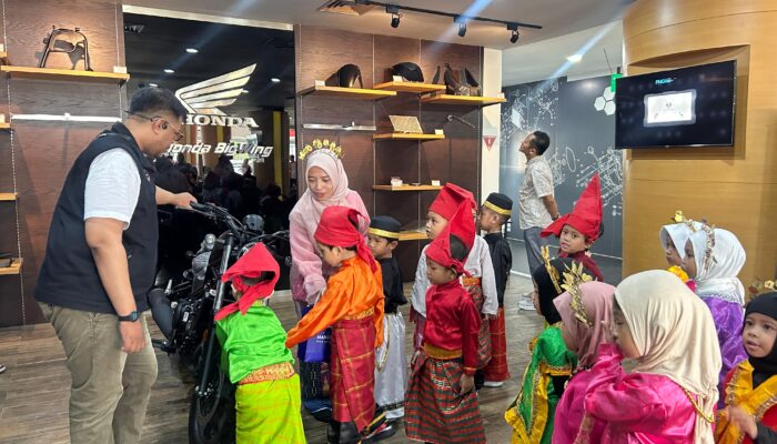 Siswa TK Islam Al-Azhar 34 Makassar Kunjungi Asmo Sulsel, Rayakan HUT Kota Makassar ke-418