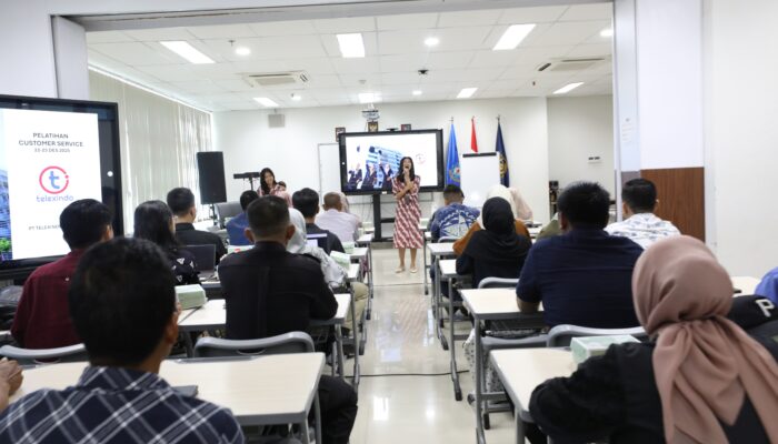 Poltekpar Makassar Tingkatkan Layanan Inklusif Lewat Pelatihan Pelayanan Prima dan Bahasa Isyarat